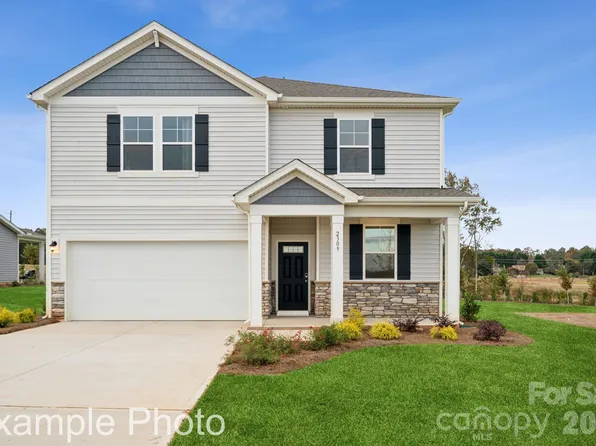 810 Olde England Dr, Lincolnton, NC 28092