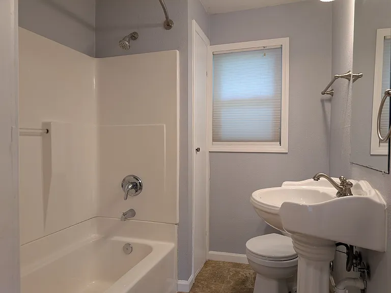 1575 W Butte Des Morts Beach Rd — Photo 13