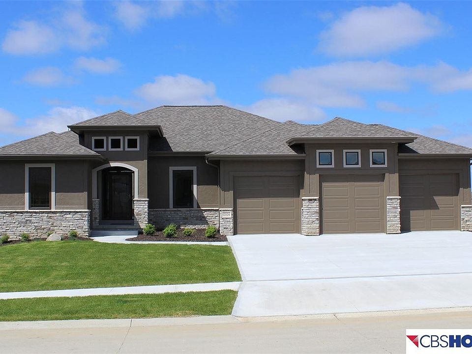 1st image of 10104 S 124th Ave