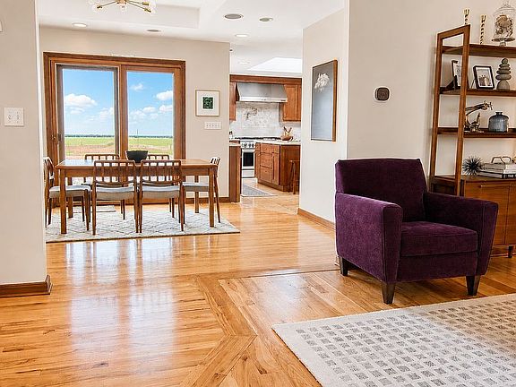 2nd image of 17817 Meadow Ln
