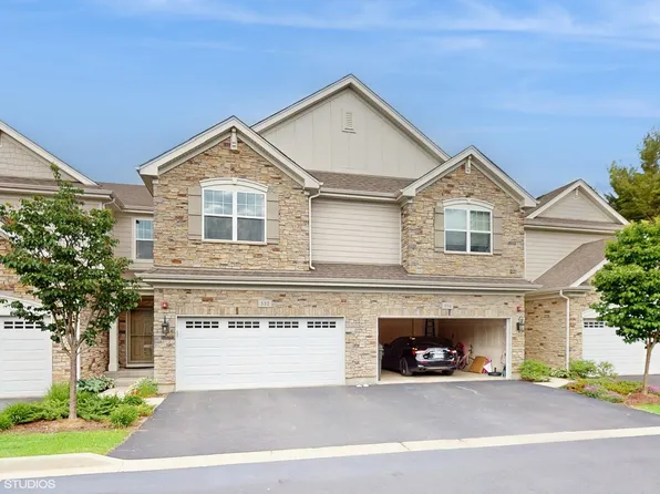 532 Ursuline Ave, Naperville, IL 60565