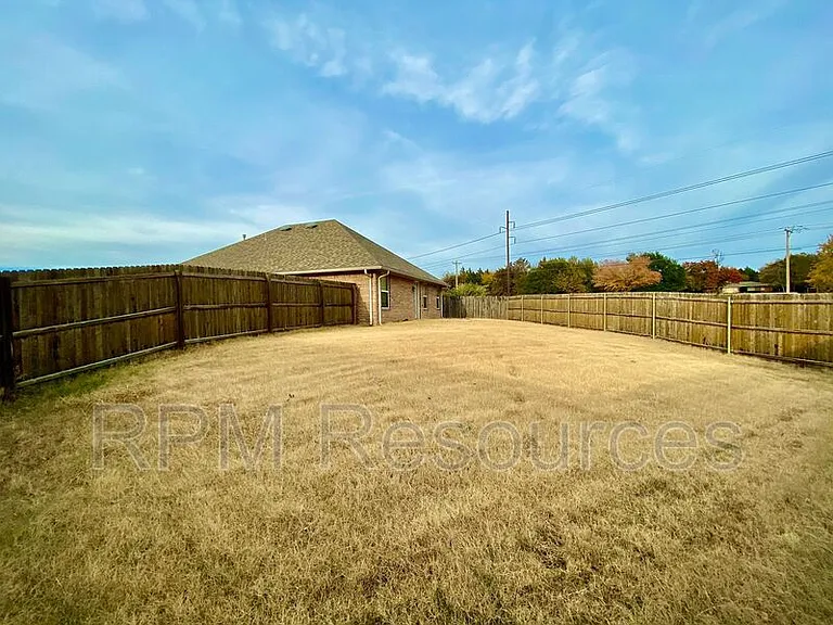 2312 Frisco Way — Photo 19