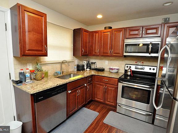 5th image of 217 W Cuthbert Blvd
