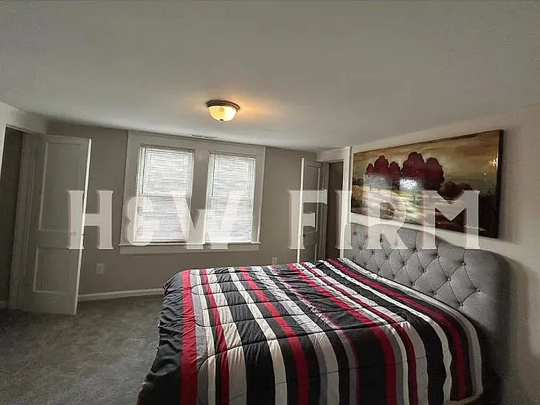404 Formosa Ave — Photo 9