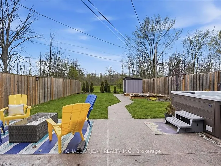 282 Roach Ave — Photo 39