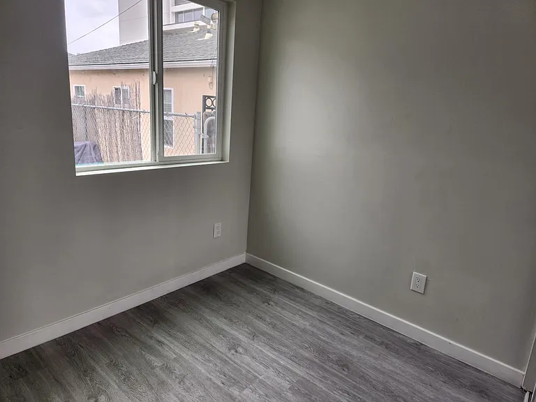 2848 Broadway #4 — Photo 1