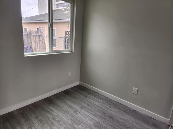 2848 Broadway #4