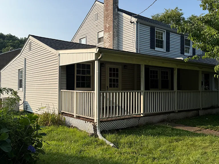 2261 Mountain Ave — Photo 19