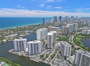 20505 E Country Club Dr APT 336, Aventura, FL 33180