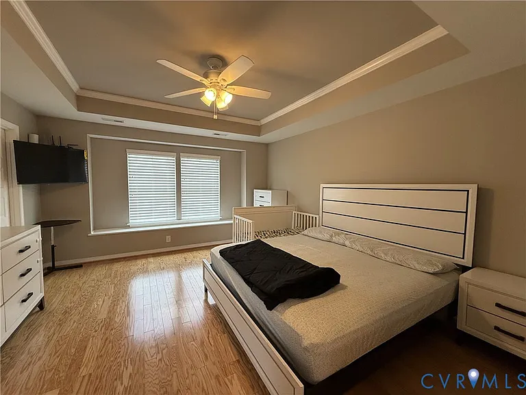 8049 Ellendale Dr — Photo 20