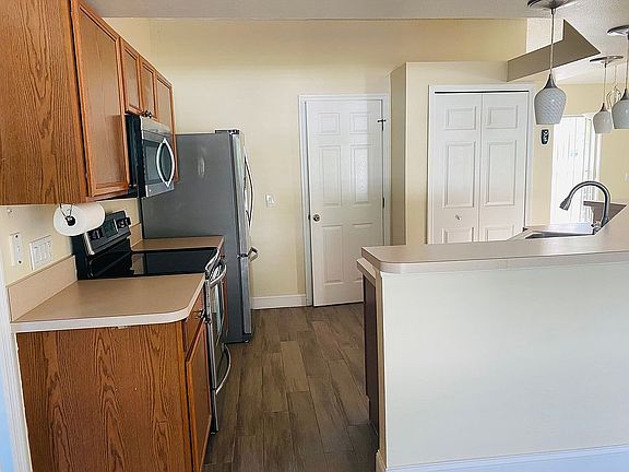 3rd image of 1842 SW McAllister Ln