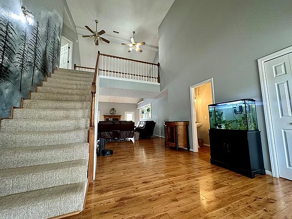 2nd image of 544 Ryan Cir