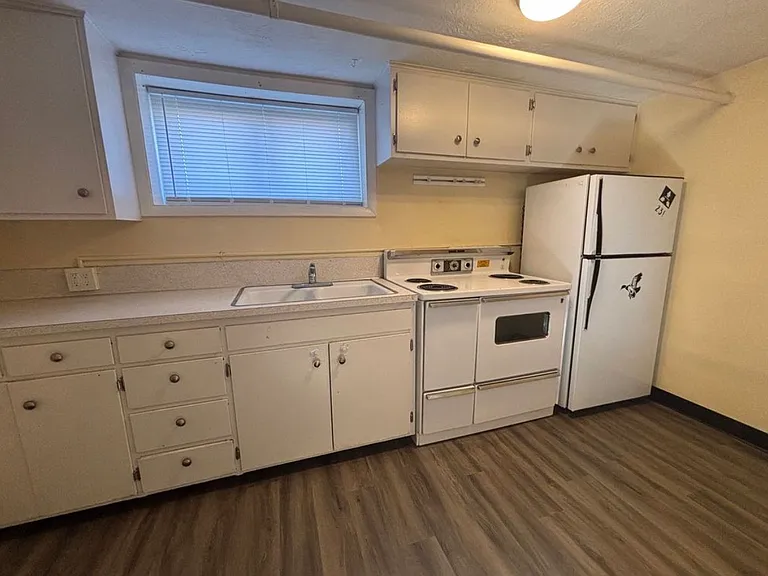 650 N 10th Ave #1/2 — Photo 3