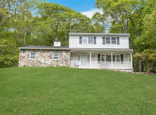 28 Mey Crescent Rd, Stormville, NY 12582