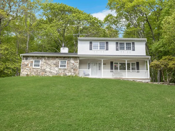 28 Mey Crescent Road, Stormville, NY 12582