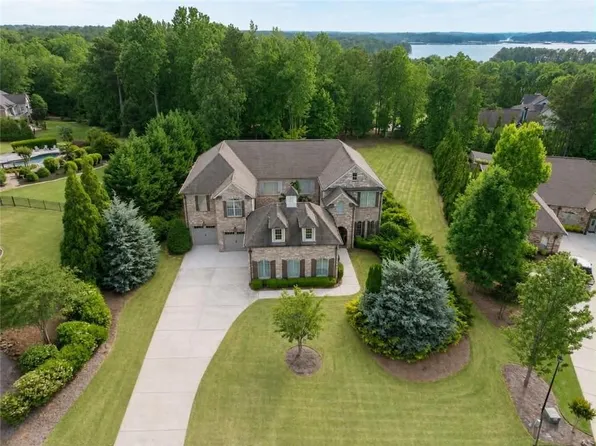 6509 Snug Harbor Ct, Flowery Branch, GA 30542