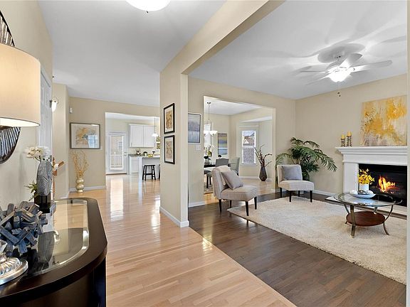 4th image of 17219 Windsor Crest Blvd