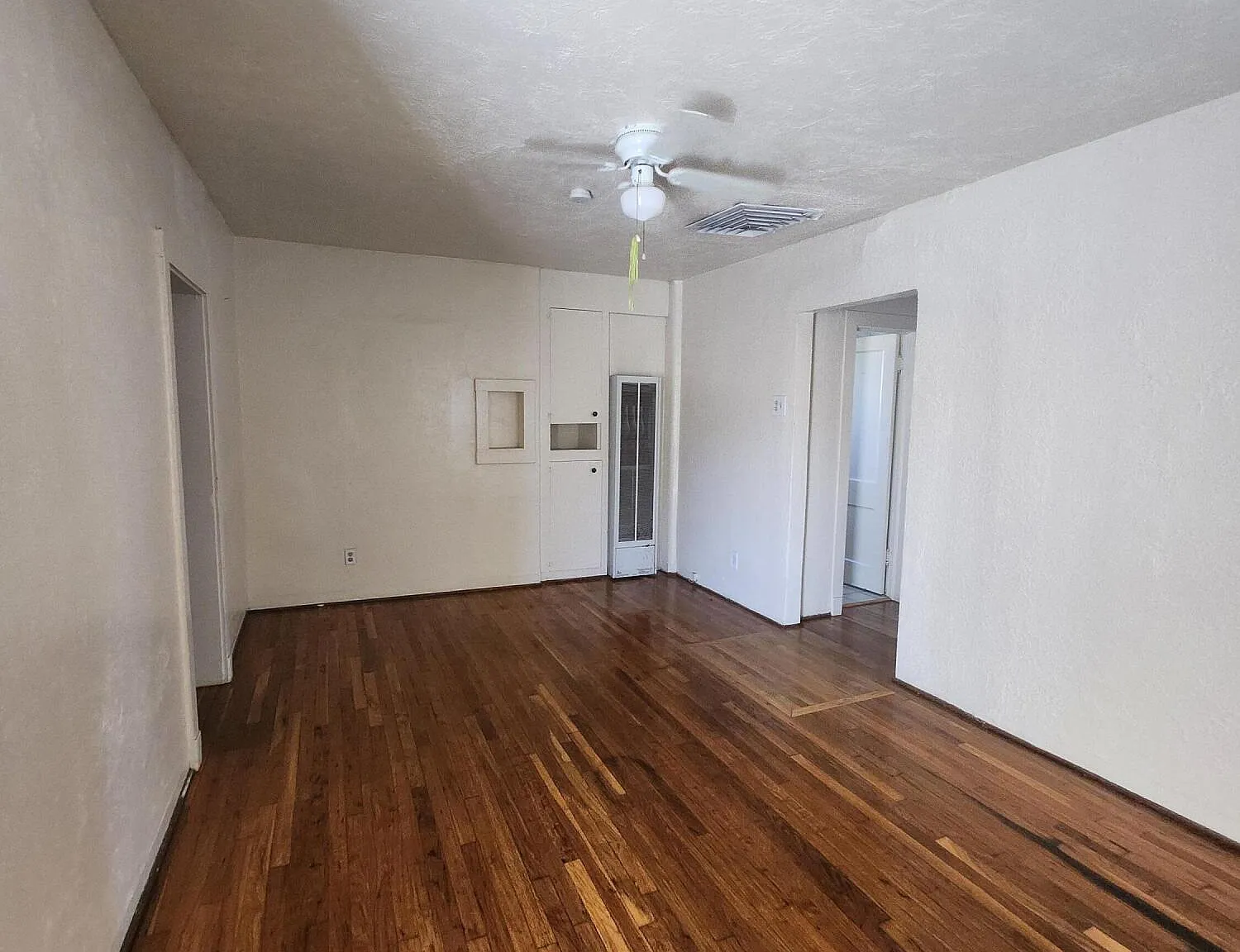 2 bed, 1.0 bath, 900 sqft, $1,500 — Photo 4
