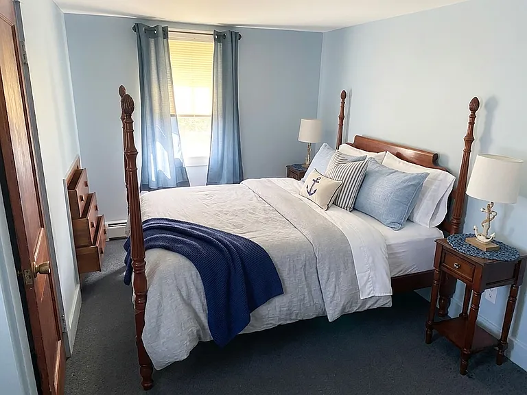 11 Middle Rd — Photo 9