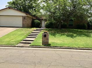 244 Laredo Dr, Hewitt, TX 76643