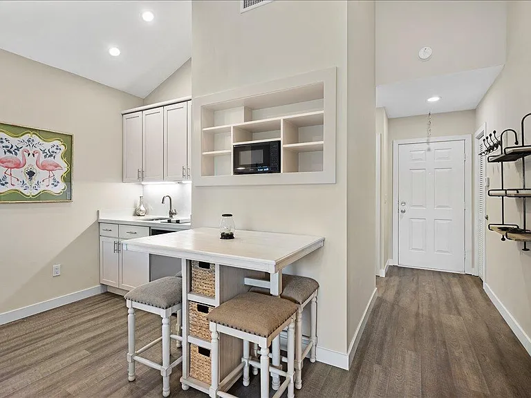 11863 Wimbledon Cir #543 — Photo 5