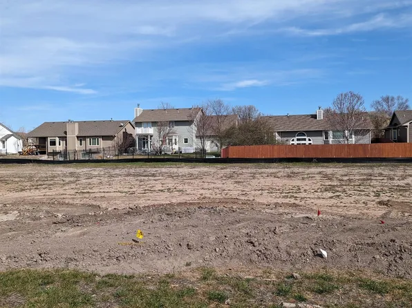 824 N Cedar Downs Cir, Wichita, KS 67235