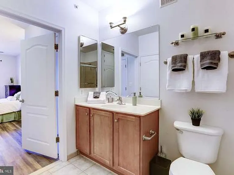 1451 Belmont St NW #402 — Photo 16