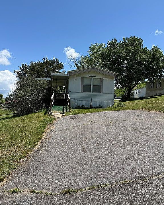 1st image of 1 Hurst Dr