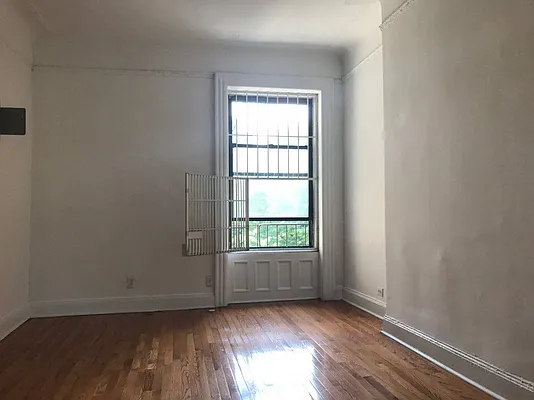 Rented by Bohemia Realty Group | media 23