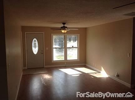 4th image of 101 N 1st St