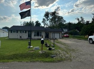 2413 Marion Ave, Zanesville, OH 43701
