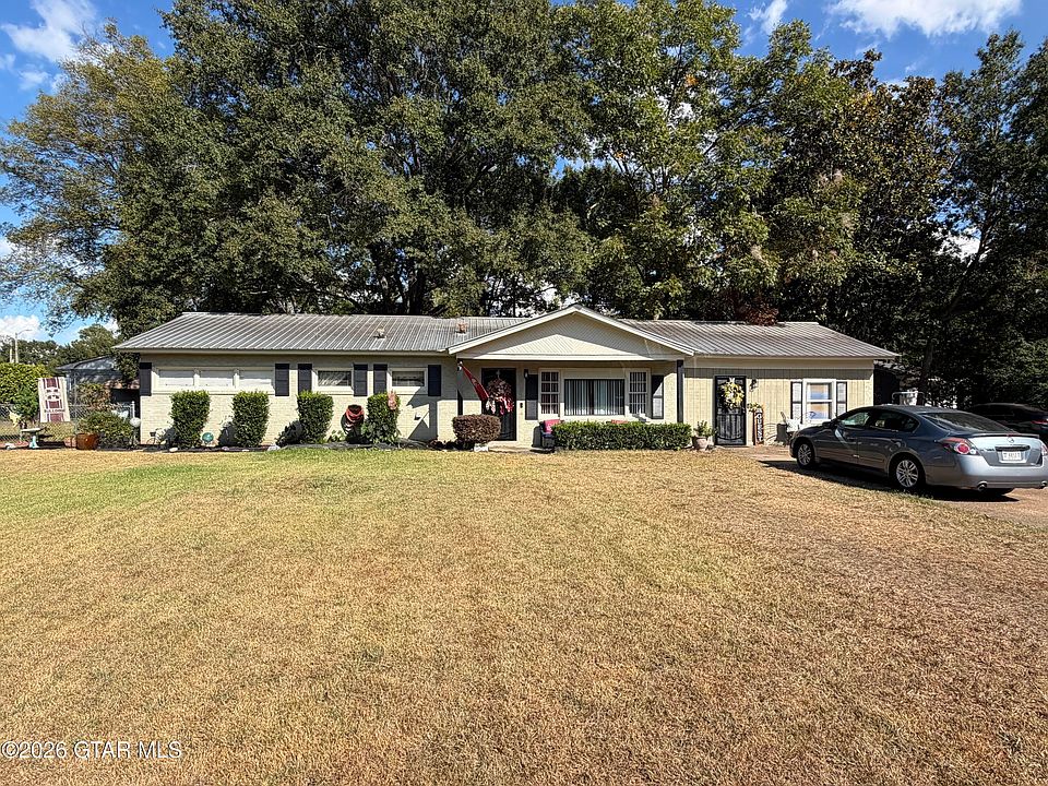 1st image of 152 Maple St