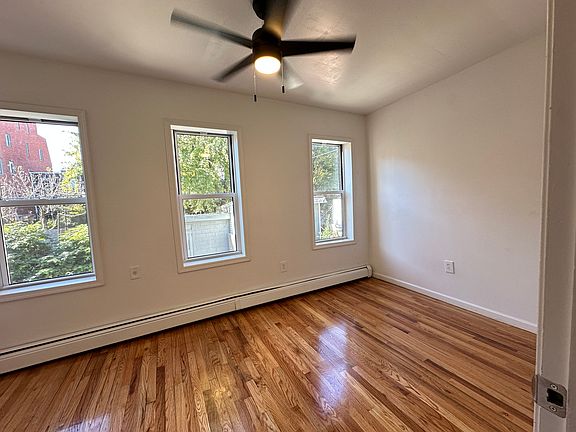 4th image of 101 Pioneer St Unit 1