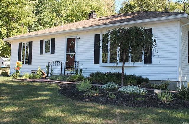 1st image of 16 Maidstone Dr