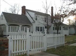 2 E Parkwood Dr, Wichita, KS 67208