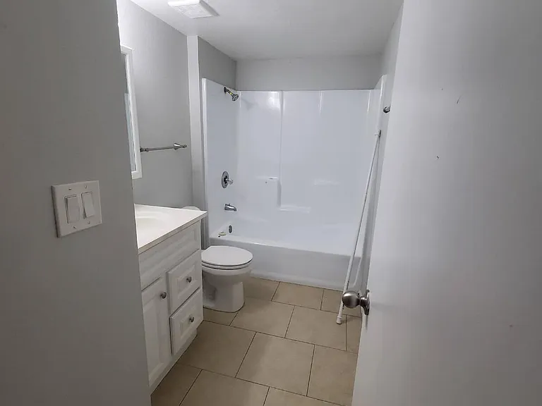 9228 N 7th Ave #2 — Photo 10
