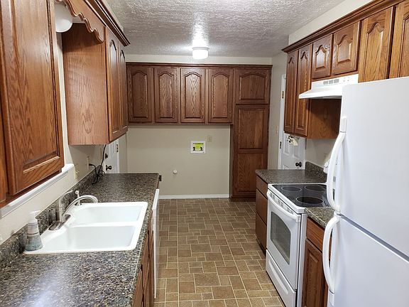 4th image of 905 W 15th St