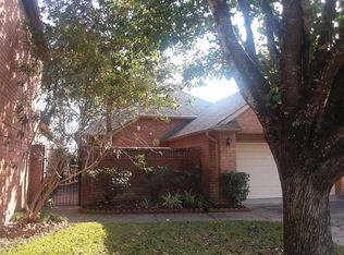 8023 Oakwood Garden St, Houston, TX 77040