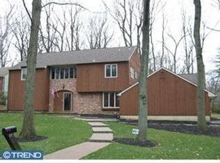 110 Box Hill Dr, Cherry Hill, NJ 08003