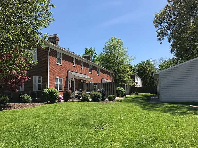 3947 Beech St — Photo 22