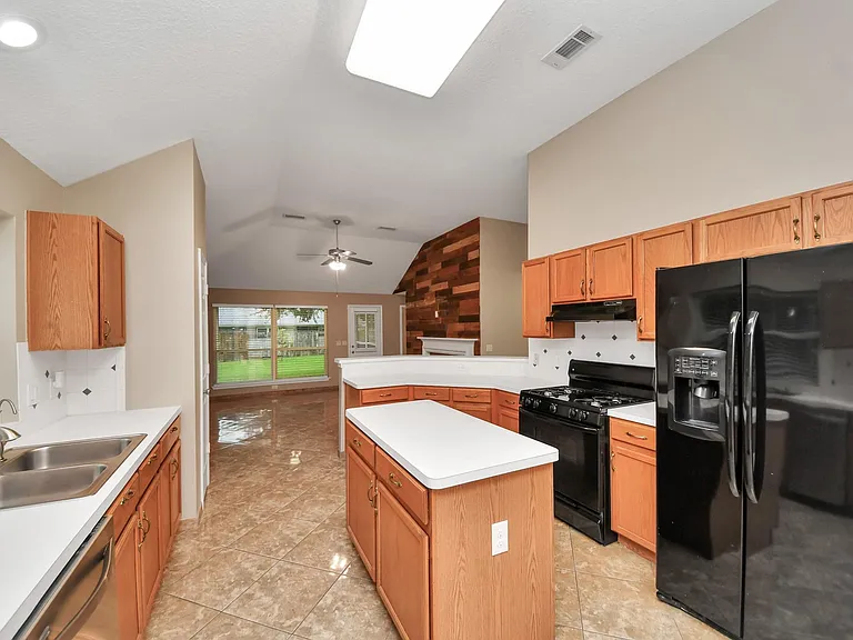 3003 Silver Spur Dr — Photo 18