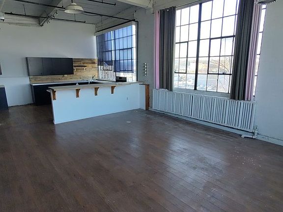 5th image of 77 Cornell St #Sf-402