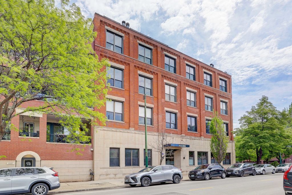 2525 N Sheffield Ave APT 2C, Chicago, IL 60614 condo