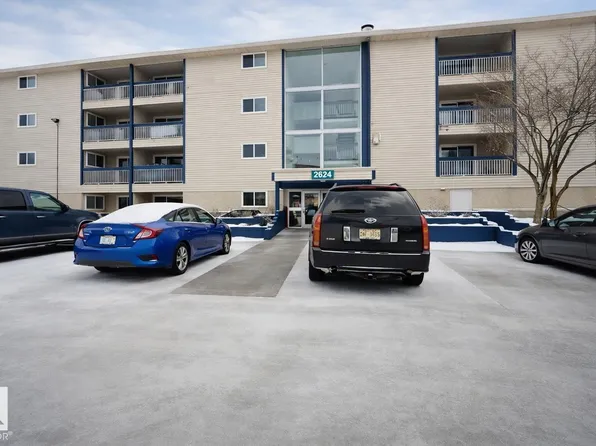 2624 Millwoods Road East NW, Edmonton, AB T6L 5K6