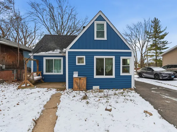 233 E Hawthorne Dr, Round Lake Beach, IL 60073
