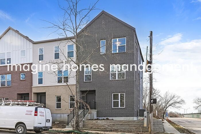 1st image of 657 William Howard Taft Rd