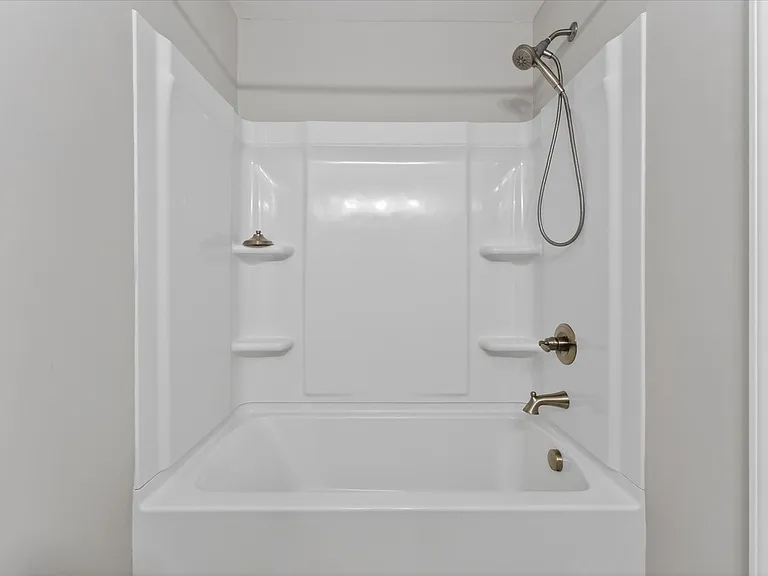 645 Stowe Ct #L — Photo 25