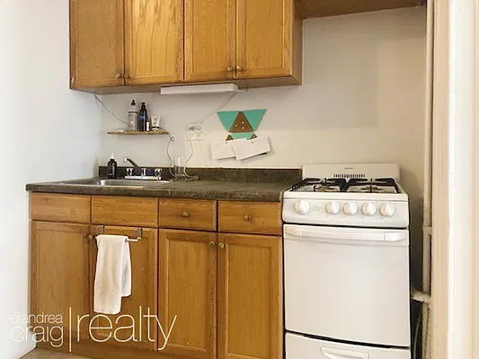 Rented by D'Andrea Craig Realty | media 7