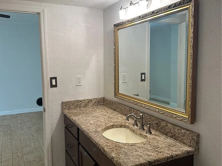 2131 Lakeview Dr #1106 — Photo 15