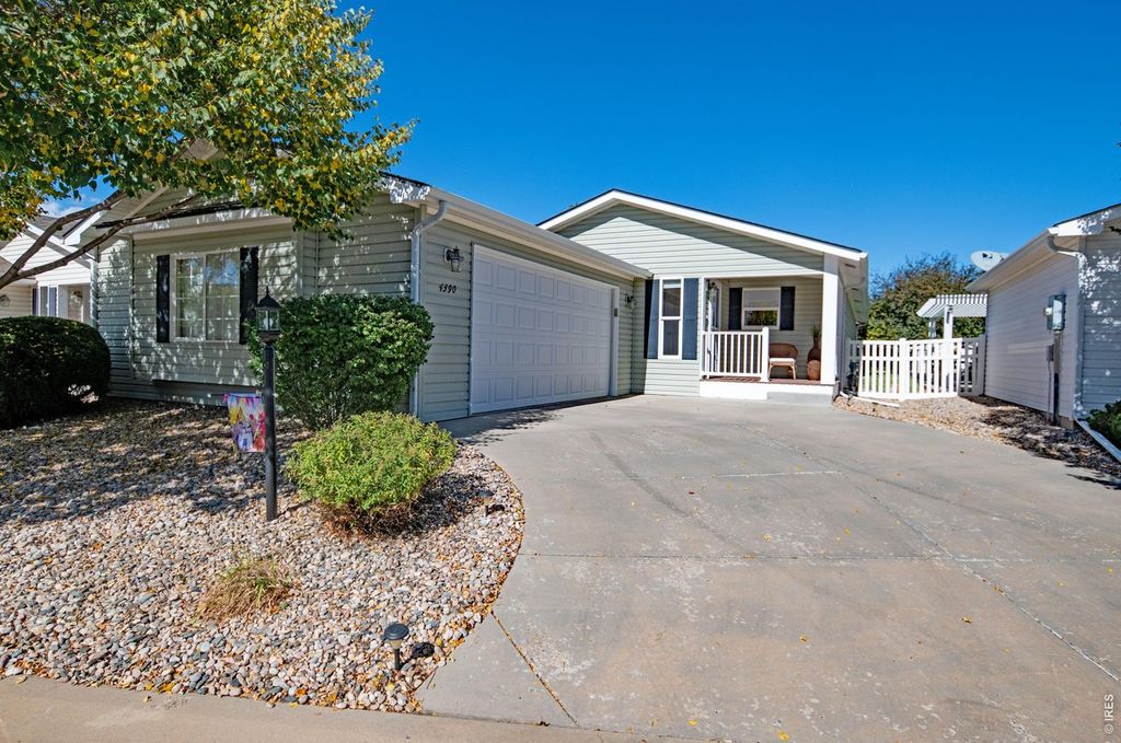 4390 Quest Dr